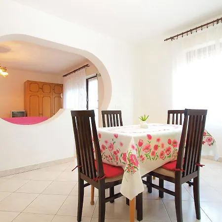 Appartement Silvano 1563 Pula